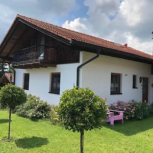 Seehäuschen - Waging Tettenhausen , Waging am See Deutschland