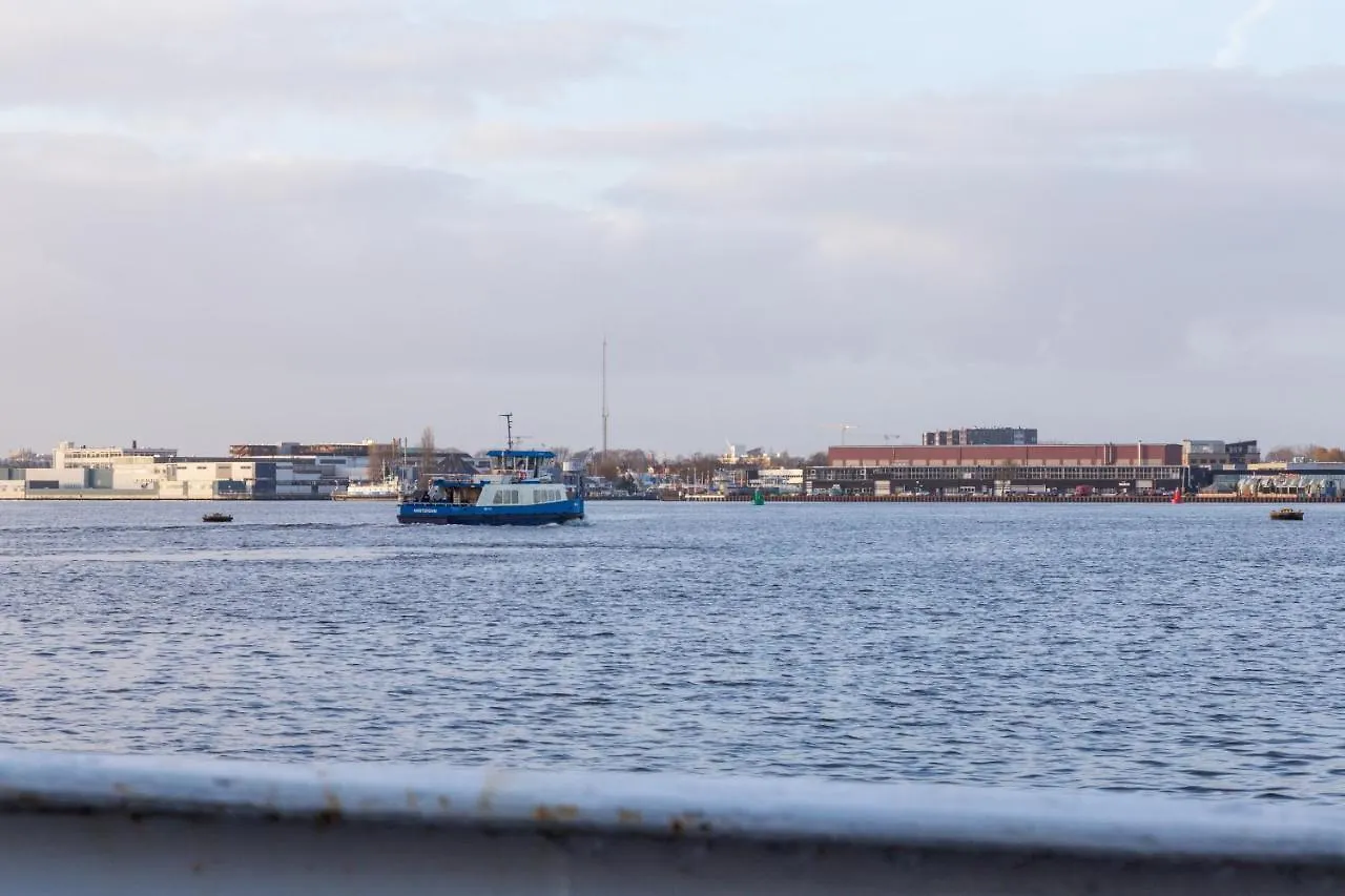 M/S Svalbard B&B Amszterdam Úszó hotel