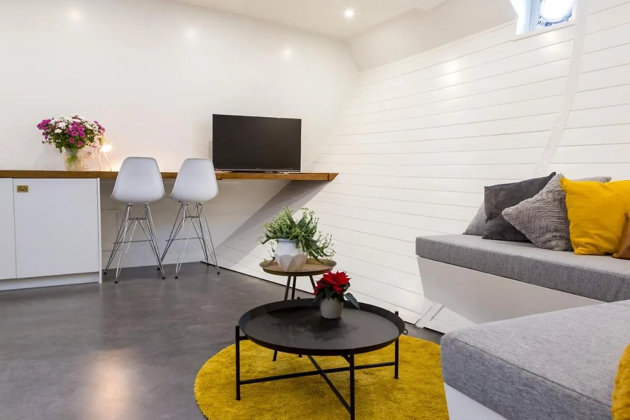 Úszó hotel M/S Svalbard B&B Amszterdam
